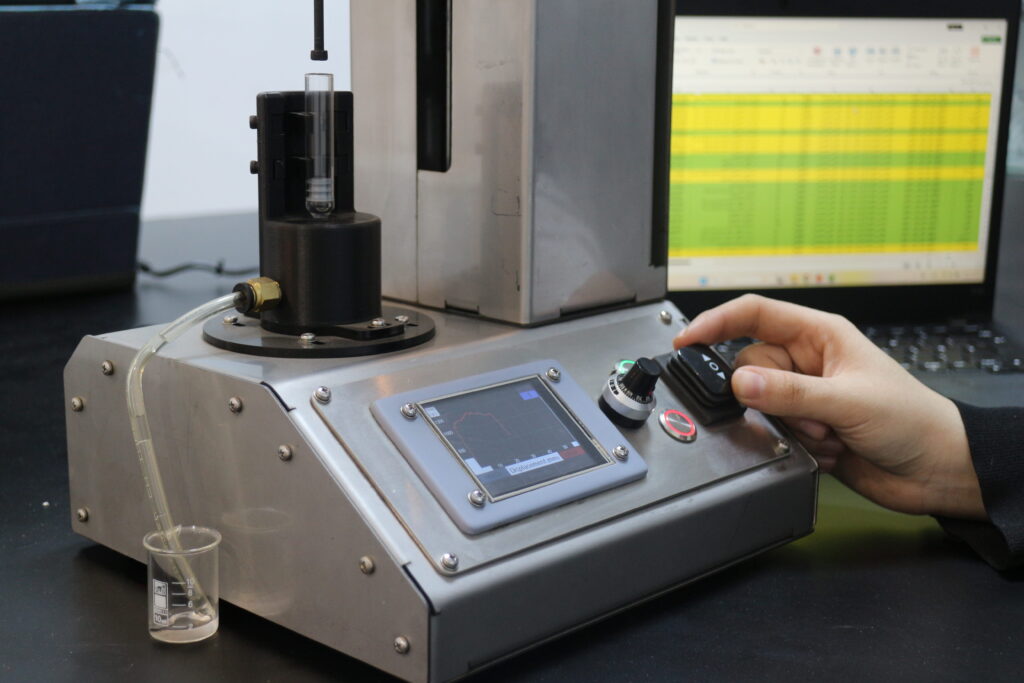 Gliding force measurement disposable injection pen